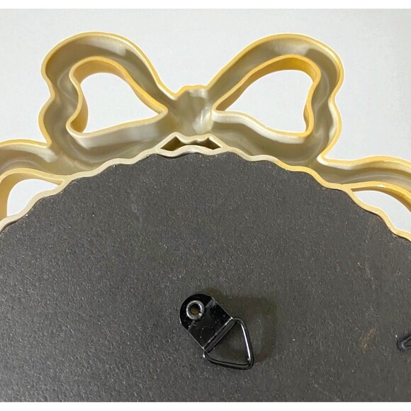 Coquette Bow Frame 6.89in x 10in New - Picture 4 of 6